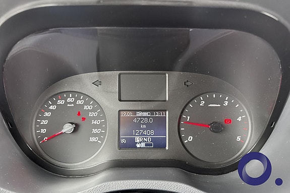 Mercedes-Benz Sprinter 319 13 of 16