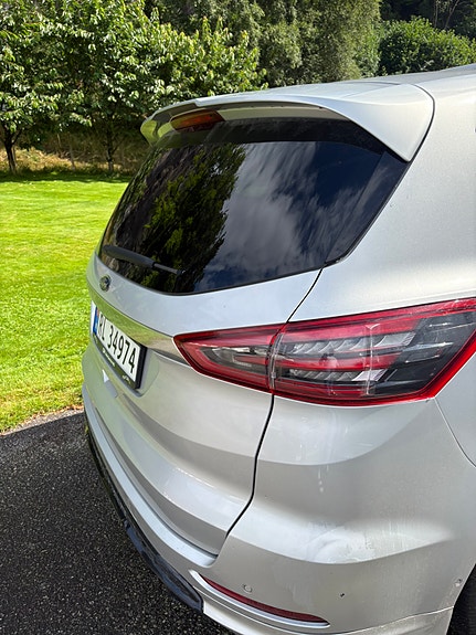 Ford S-MAX 7 of 26