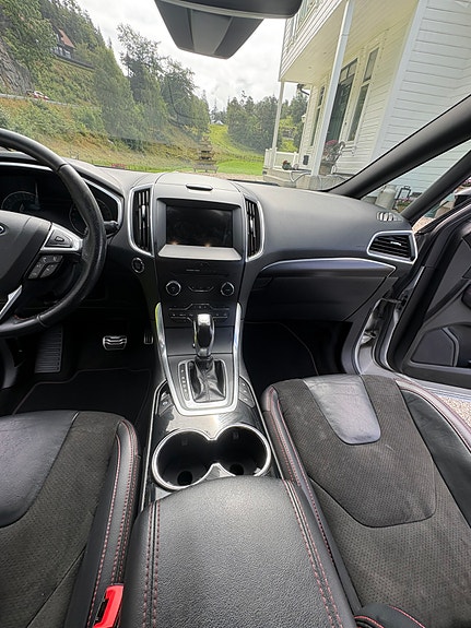 Ford S-MAX 19 of 26