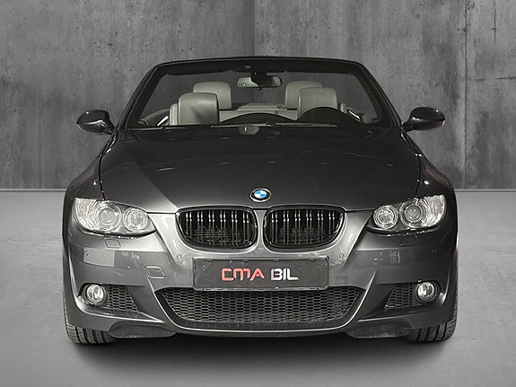 BMW 320i 5 of 30