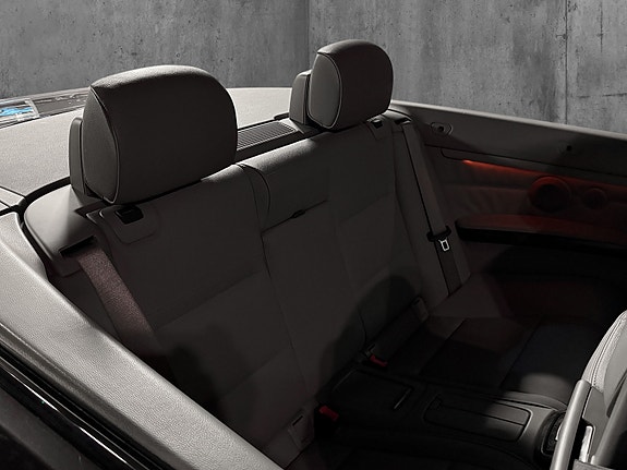 BMW 320i 25 of 30