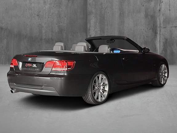 BMW 320i 9 of 30