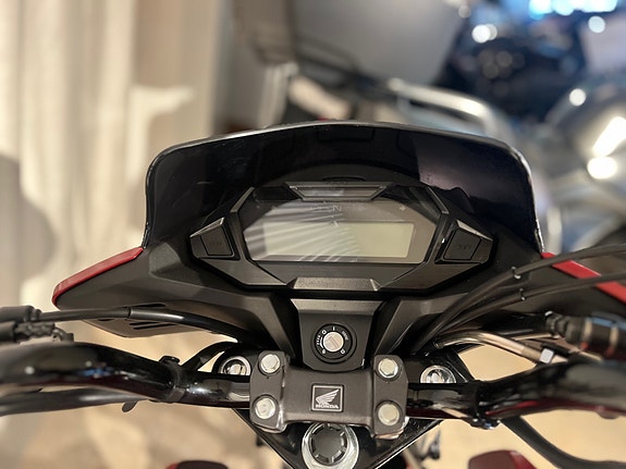 Honda CB125F 6 of 11