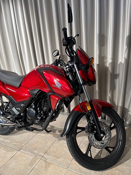Honda CB125F 2 of 11