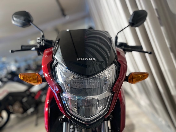 Honda CB125F 3 of 11