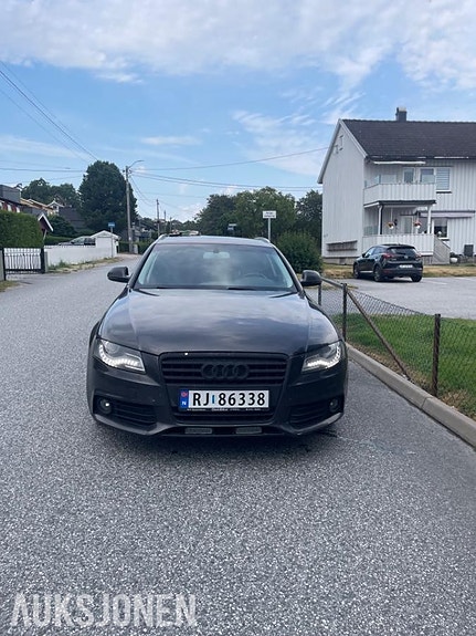 Audi A4 3 of 13