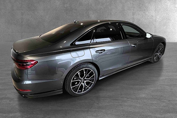 Audi A8 5 of 30
