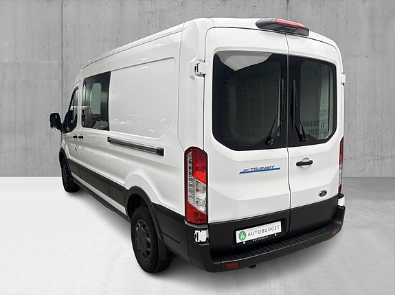 Ford E-Transit 390 L2 Van 6 of 19