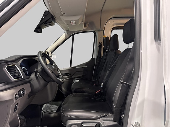 Ford E-Transit 390 L2 Van 9 of 19