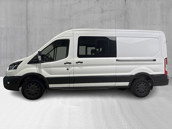 Ford E-Transit 390 L2 Van 5 of 5