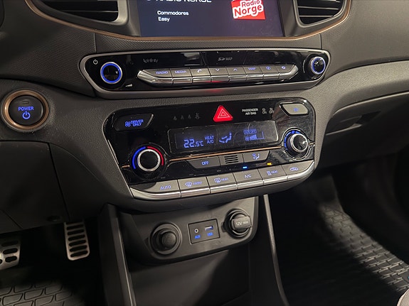 Hyundai IONIQ 21 of 28