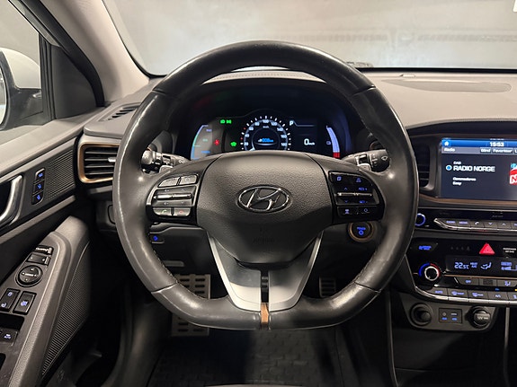 Hyundai IONIQ 19 of 28