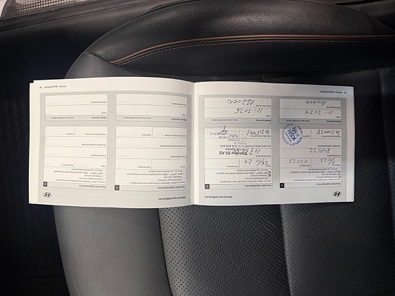 Hyundai IONIQ 27 of 28