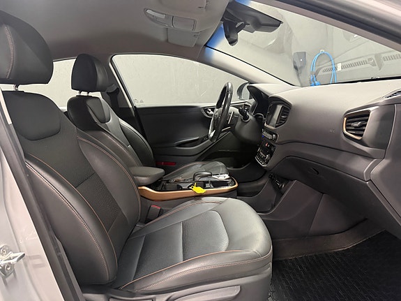 Hyundai IONIQ 17 of 28