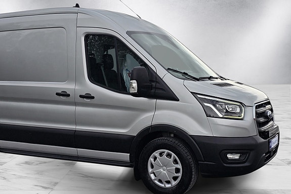 Ford Transit 3 of 5