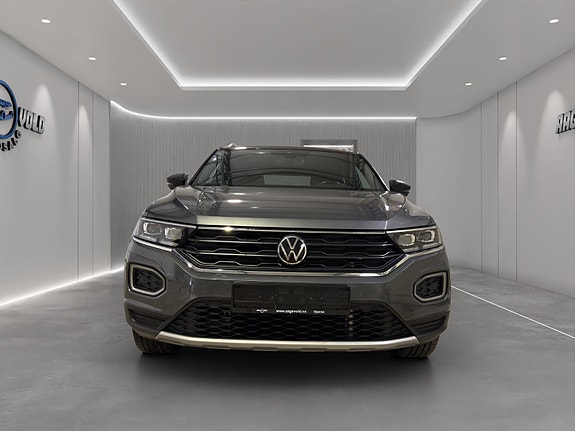 Volkswagen T-Roc 5 of 5