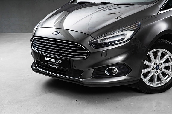 Ford S-MAX 2 of 30