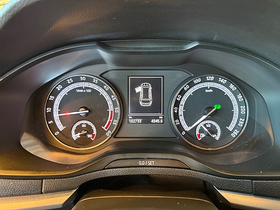 Skoda Karoq 18 of 28