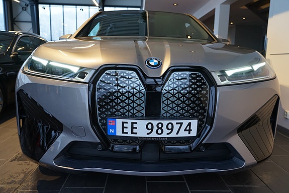 BMW 3 of 5