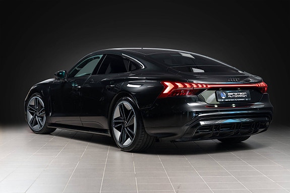 Audi e-tron GT 9 of 30