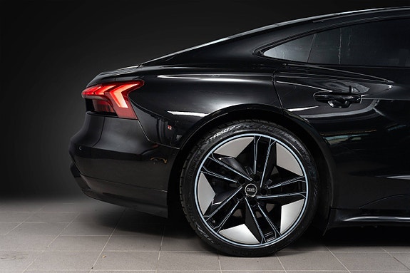 Audi e-tron GT 5 of 30
