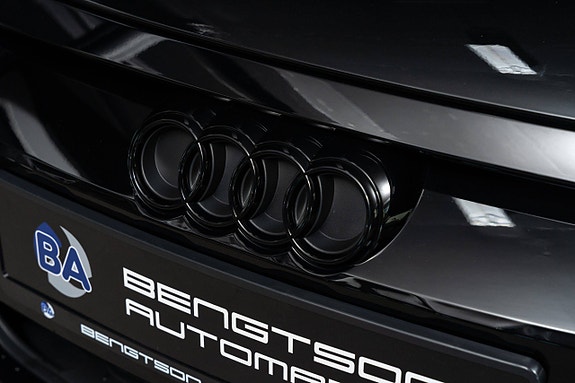 Audi e-tron GT 23 of 30
