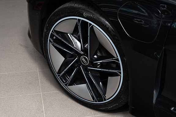 Audi e-tron GT 20 of 30
