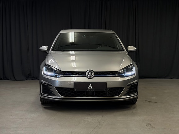 Volkswagen Golf VII 4 of 5