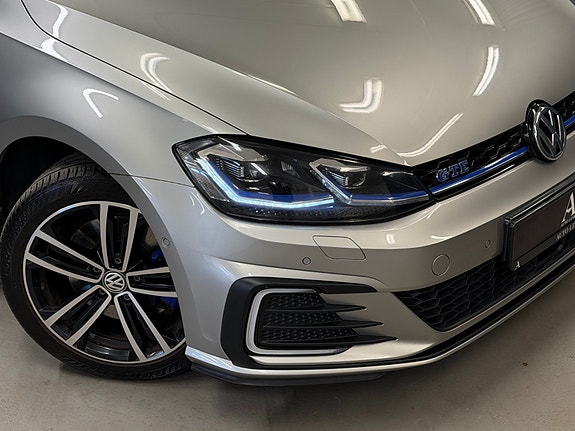 Volkswagen Golf VII 3 of 5