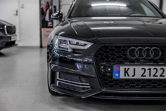 Audi A4 4 of 5