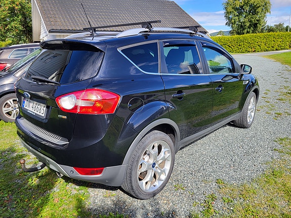 Ford Kuga 3 of 5