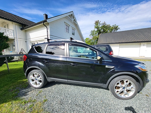 Ford Kuga 2 of 5