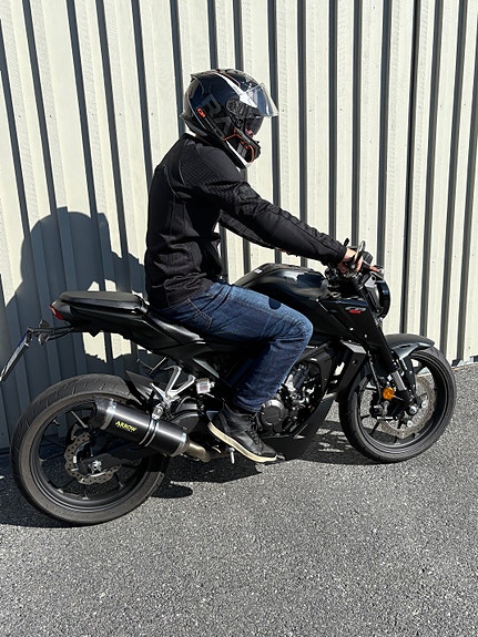 Honda CB 125 R 12 of 30