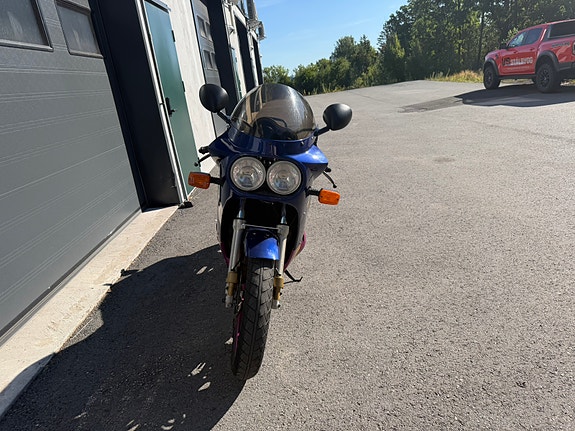 Suzuki GSX-R 1100 8 of 23