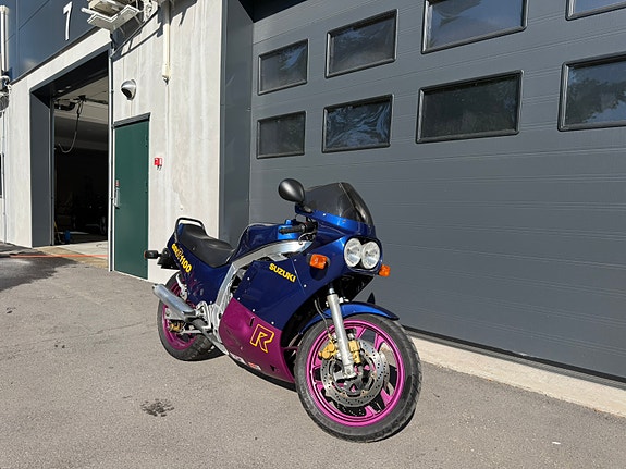 Suzuki GSX-R 1100 3 of 23