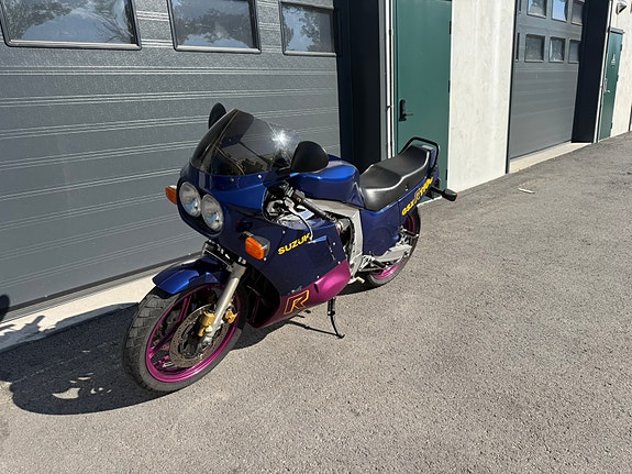 Suzuki GSX-R 1100 7 of 23