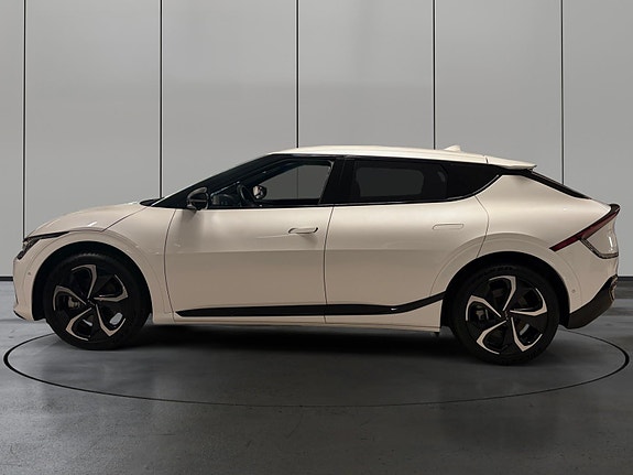 Kia EV6 2 of 26