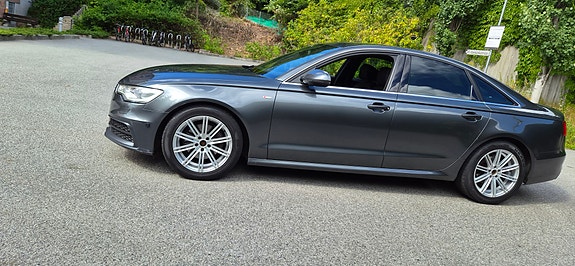 Audi A6 4 of 5