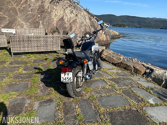 Yamaha VMX1200 4 of 5