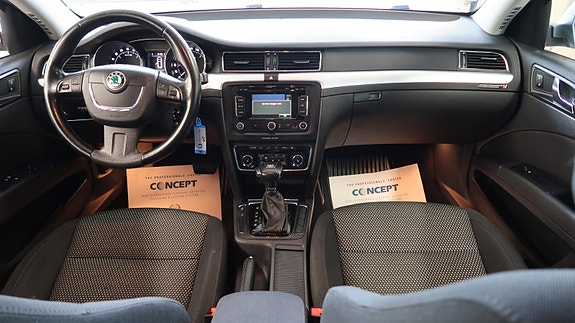 Skoda Superb 16 of 30