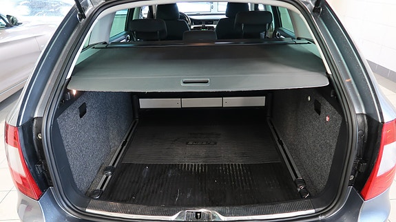 Skoda Superb 14 of 30
