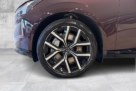 Volvo EX90 6 of 16