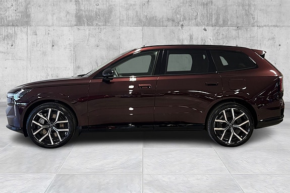 Volvo EX90 2 of 16