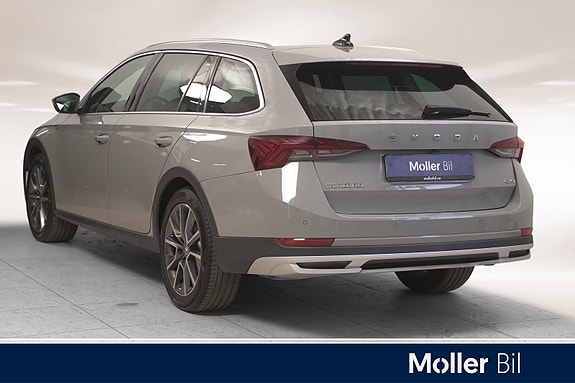 Skoda Octavia Scout 7 of 30