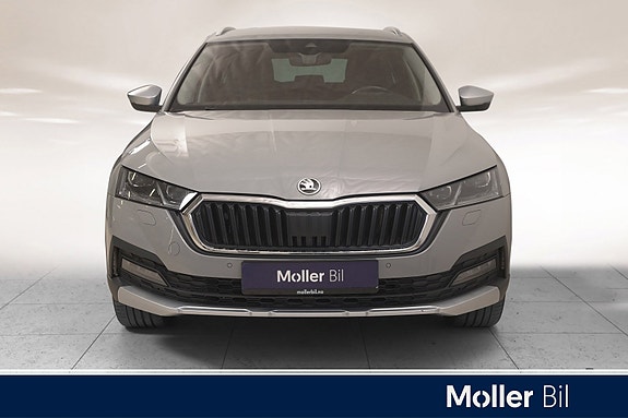 Skoda Octavia Scout 4 of 5