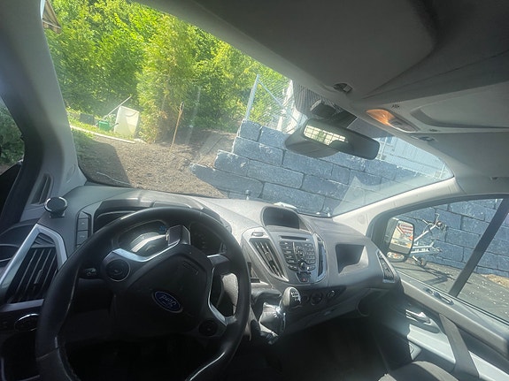 Ford Transit Custom 310L 4 of 5