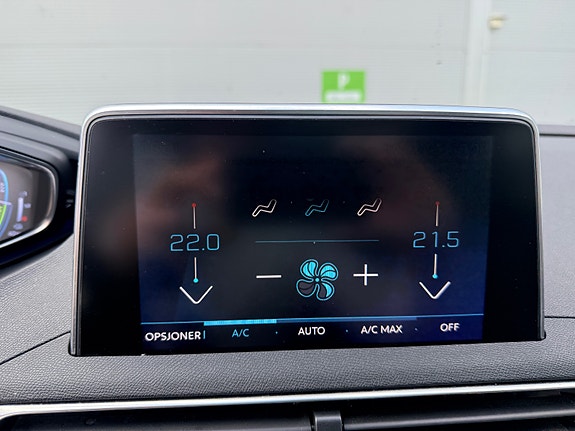 Peugeot 3008 26 of 30