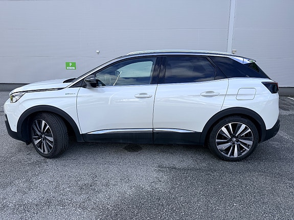 Peugeot 3008 2 of 30