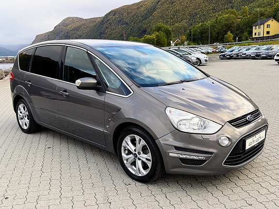 Ford S-MAX 2 of 5
