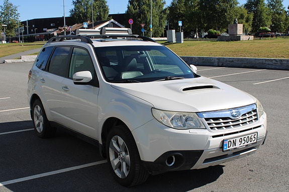 Subaru Forester 3 of 30